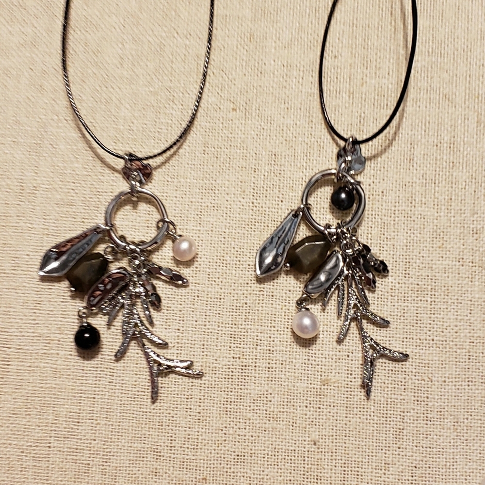 Vantel Pearls Confetti Necklaces